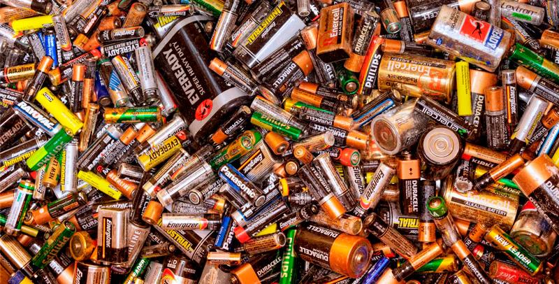 Audífonos Medicados Recargables: Un Avance Tecnológico que Cuida el Medio Ambiente